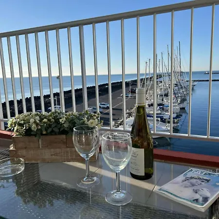 Superbe T3, Clim, Parking, Proche Et Commerces - Fr-1-702-1 Daire *