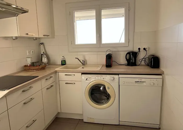 Apartament Superbe T3, Clim, Parking, Proche Et Commerces - Fr-1-702-1 *